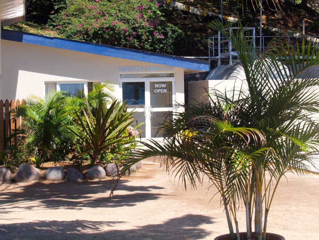 Blue Lagoon Hotel And Marina Ltd Kingstown Exterior foto